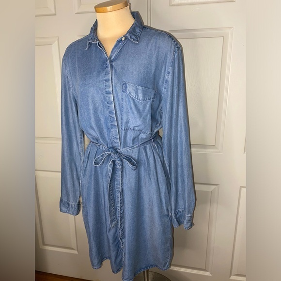 GAP Dresses & Skirts - GAP Blue Denim Long Sleeve Jean Dress Size S Y2K Casual